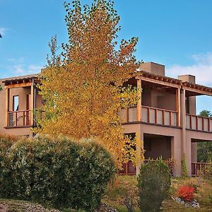 Vista Casita One King Bed